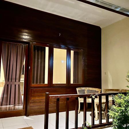 Nusa Garden Homestay Нуса-Лембонган Экстерьер фото