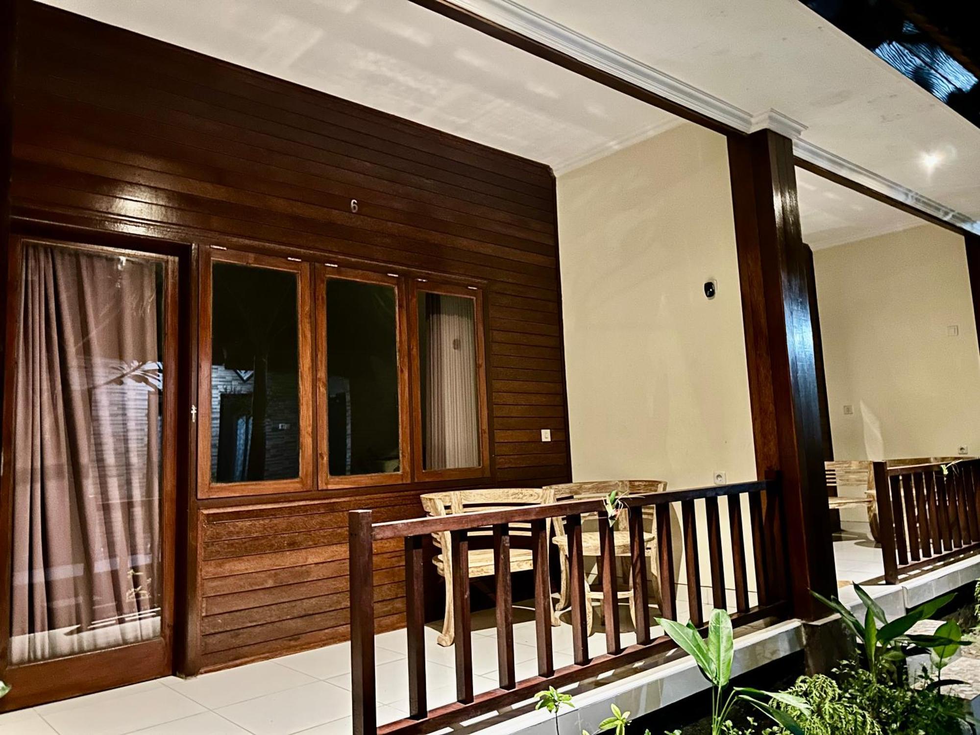Nusa Garden Homestay Нуса-Лембонган Экстерьер фото